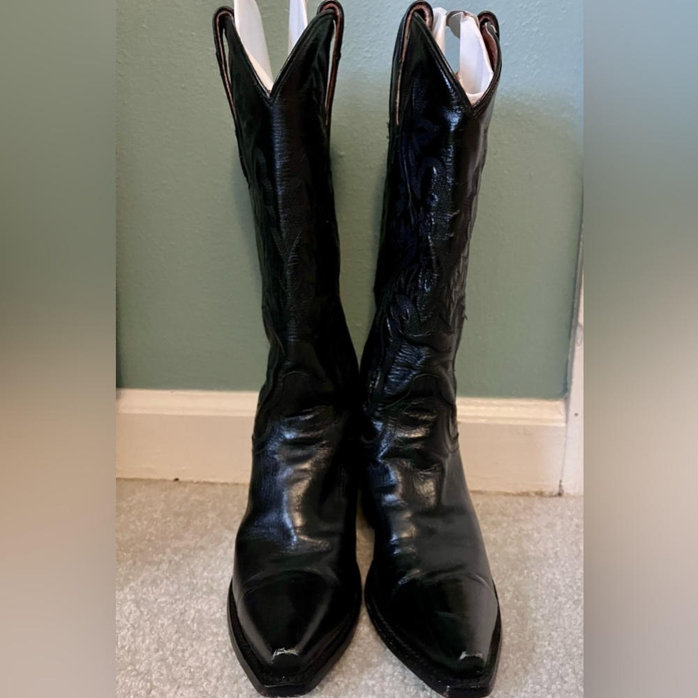 Dan Post women’s Cowboy Boots  Western DP3200 black patent leather-  used -